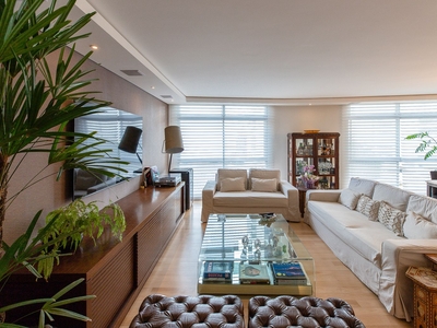Apartamento em Vila Mariana, São Paulo/SP de 152m² 3 quartos à venda por R$ 1.388.000,00