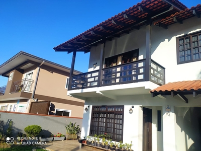 Casa em Bom Retiro, Joinville/SC de 325m² 7 quartos à venda por R$ 1.299.000,00