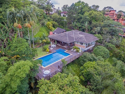 Casa em Chácara dos Lagos, Carapicuíba/SP de 3304m² 3 quartos à venda por R$ 3.998.000,00