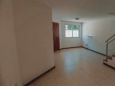 Casa em Itaipu, Niterói/RJ de 220m² 3 quartos à venda por R$ 629.000,00