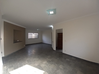 Casa em Jardim São Bento, Uberaba/MG de 199m² 5 quartos à venda por R$ 479.000,00