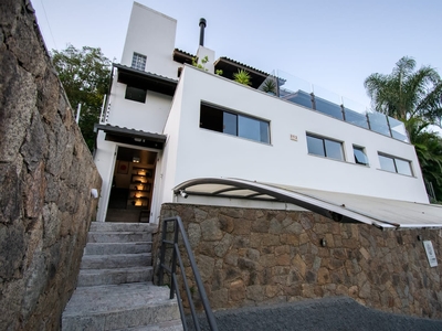 Casa em Lagoa da Conceição, Florianópolis/SC de 250m² 3 quartos para locação R$ 18.000,00/mes