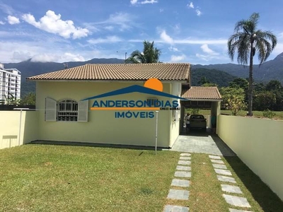 Casa em Massaguaçu, Caraguatatuba/SP de 150m² 2 quartos para locação R$ 2.400,00/mes