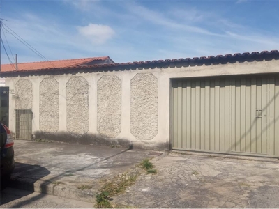 Casa em Novo Riacho, Contagem/MG de 200m² 4 quartos à venda por R$ 529.000,00