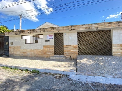 Casa em Petrópolis, Caruaru/PE de 198m² 5 quartos à venda por R$ 394.000,00