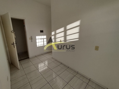 Kitnet em Vila Balarotti, Londrina/PR de 30m² 1 quartos para locação R$ 900,00/mes