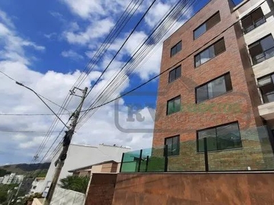 -)(- Linda Cobertura duplex com 2 quartos e amplo terraço em Recanto da Mata