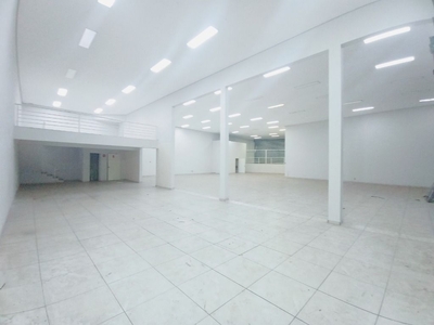 Salão em Centro, Mogi das Cruzes/SP de 650m² para locação R$ 35.000,00/mes