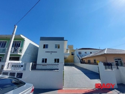 Apartamento com 1 quarto para alugar na david nasser, 22, areias, são josé, 25 m2 por r$ 1.800