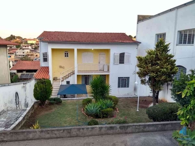 Casa com 5 quartos à venda no bairro Copacabana, 427m²