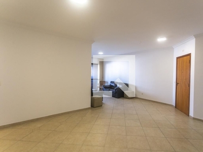 APARTAMENTO no 7º andar com 3 dormitórios e 3 garagens