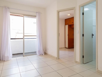 APARTAMENTO no 9º andar com 1 dormitório e 1 garagem