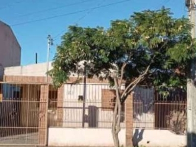 Casa com 3 quartos à venda no tabajara brites, uruguaiana por r$ 200.000