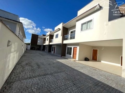 Casa em condomínio fechado com 3 quartos à venda no bom retiro, joinville , 154 m2 por r$ 620.000