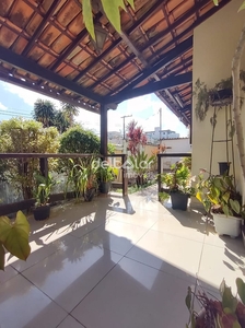 Casa em Planalto, Belo Horizonte/MG de 198m² 4 quartos à venda por R$ 849.000,00