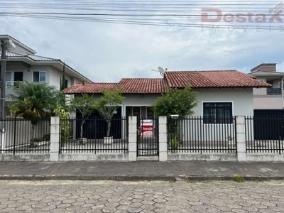 Casa no bairro centro - antônio carlos