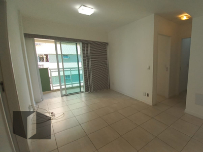 Apartamento em Barra da Tijuca, Rio de Janeiro/RJ de 66m² 2 quartos à venda por R$ 739.000,00