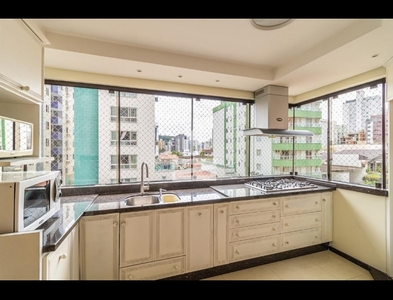 Apartamento no Bairro Vila Nova em Blumenau com 3 Dormitórios (1 suíte) e 144 m²