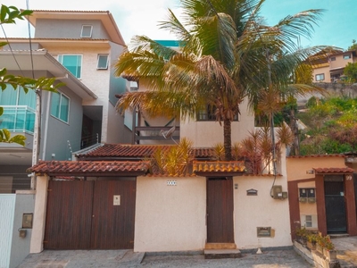 Casa em Badu, Niterói/RJ de 200m² 4 quartos à venda por R$ 714.000,00