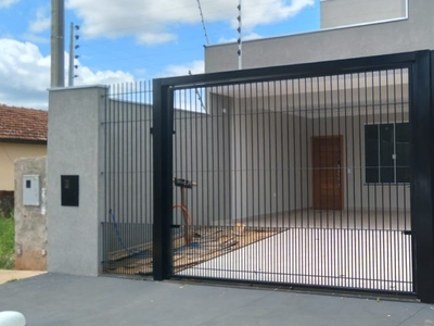 Casa em Jardim Alvorada, Maringá/PR de 144m² 3 quartos à venda por R$ 669.000,00