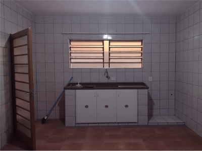 Casa em Jardim São Ricardo, São Paulo/SP de 130m² 2 quartos para locação R$ 1.300,00/mes