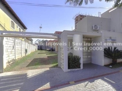 Casa Térrea com 2 Quartos à Venda por R$ 420.000