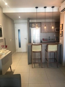 Apartamento p/ aluguel, 50 m2, com 1 suíte e lavabo finamente decorado em Barra - Salvado