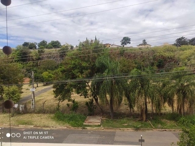 Jardim Chapadão - Bela Casa - Com Localização e Vista Privilegiada !!!