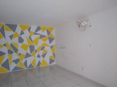 Kitnet com 1 dormitório para alugar, 21 m² por R$ 700,00/mês - Varjota - Fortaleza/CE
