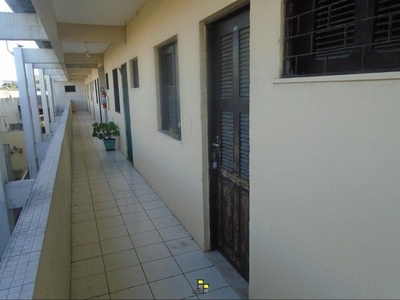 Montese Apto 50 m² com 2 Quartos, Sala, Cozinha,1 Wc (Cód.234)