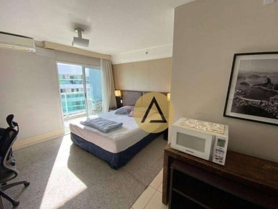 Flat com 1 dormitório para alugar, 47 m² por r$ 2.200,00/mês - praia do pecado - macaé/rj