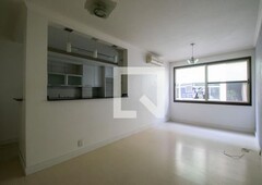 APARTAMENTO no 2º andar com 2 dormitórios