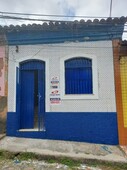 Aluga-se casa na Rua da Viração no Centro