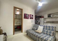 Apartamento com 1 dormitório para alugar, 40 m² por R$ 3.200,00/mês - Praia do Forte - Mat