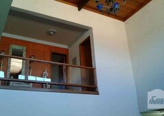 Casa com 4 quartos à venda no bairro Braúnas, 360m²