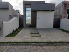 Casa para aluguel possui 130 metros quadrados com 2 quartos em Papagaio - Feira de Santana