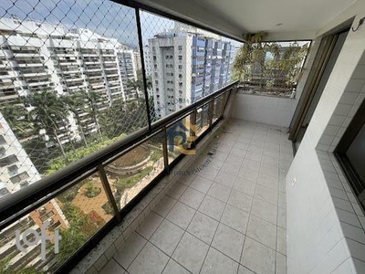 Apartamento à venda em Barra da Tijuca com 72 m², 2 quartos, 1 suíte