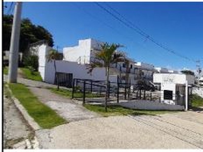 Apartamento em Lopes de Oliveira, Sorocaba/SP de 50m² 2 quartos à venda por R$ 93.600,00