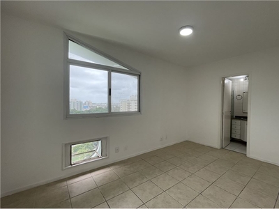 Apartamento em Recreio dos Bandeirantes, Rio de Janeiro/RJ de 66m² 2 quartos para locação R$ 2.300,00/mes