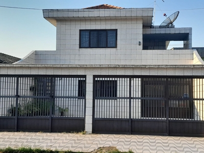 Casa em Boqueirão, Praia Grande/SP de 189m² 4 quartos à venda por R$ 799.000,00