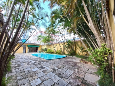 Casa em Boqueirão, Praia Grande/SP de 200m² 3 quartos à venda por R$ 989.000,00