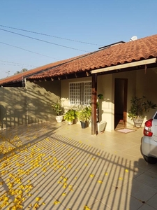 Casa em Cambezinho, Londrina/PR de 160m² 3 quartos para locação R$ 2.000,00/mes
