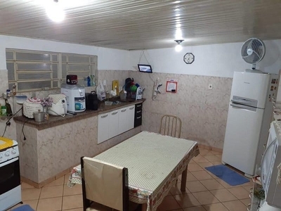 Casa em Jardim Redentor, Bauru/SP de 150m² 3 quartos à venda por R$ 264.000,00