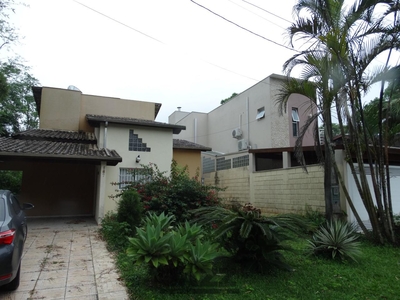 Casa em Massaguaçu, Caraguatatuba/SP de 160m² 5 quartos à venda por R$ 759.000,00