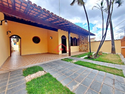 Casa em Monsenhor Messias, Belo Horizonte/MG de 150m² 3 quartos para locação R$ 3.500,00/mes