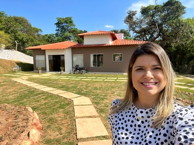 Casa em Vila Ipê Amarelo, Contagem/MG de 200m² 3 quartos à venda por R$ 899.000,00