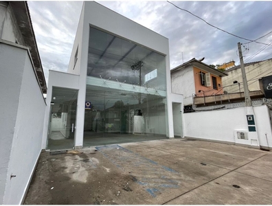 Loja em Macuco, Santos/SP de 270m² para locação R$ 15.000,00/mes