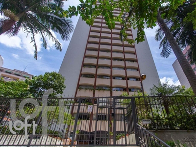 Apartamento à venda em Bela Vista com 263 m², 4 quartos, 2 suítes, 2 vagas