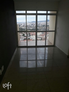 Apartamento à venda em João Pinheiro com 120 m², 2 quartos, 2 vagas