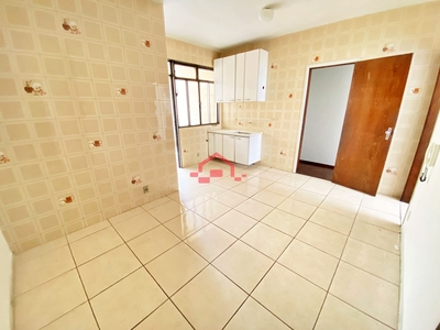 Apartamento em Caiçaras, Belo Horizonte/MG de 90m² 3 quartos para locação R$ 1.800,00/mes